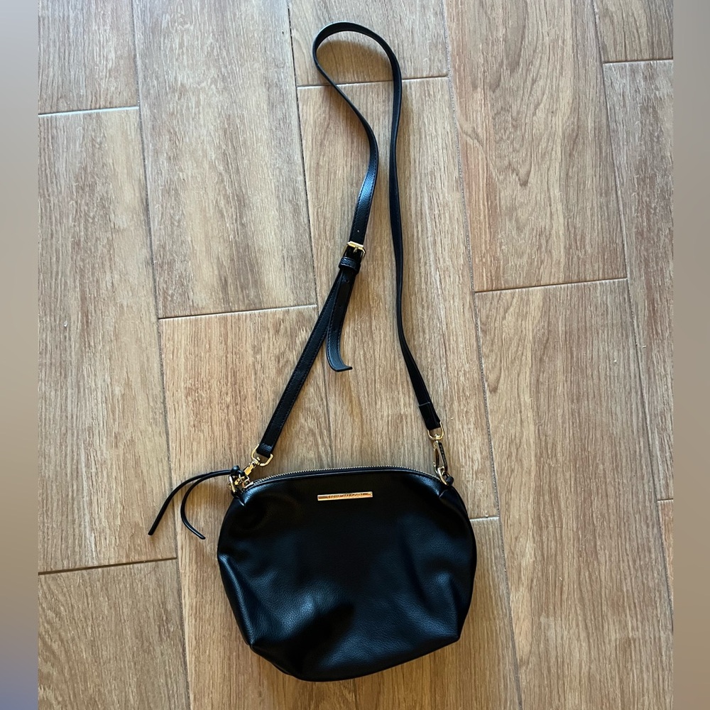 Steve Madden black vegan leather gold hardware crossbody bag purse shoulder bag